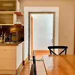 Quiet And Charming - With Yard, Center Lisboa