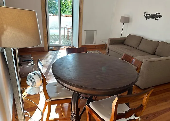 Quiet And Charming - With Yard, Center *
